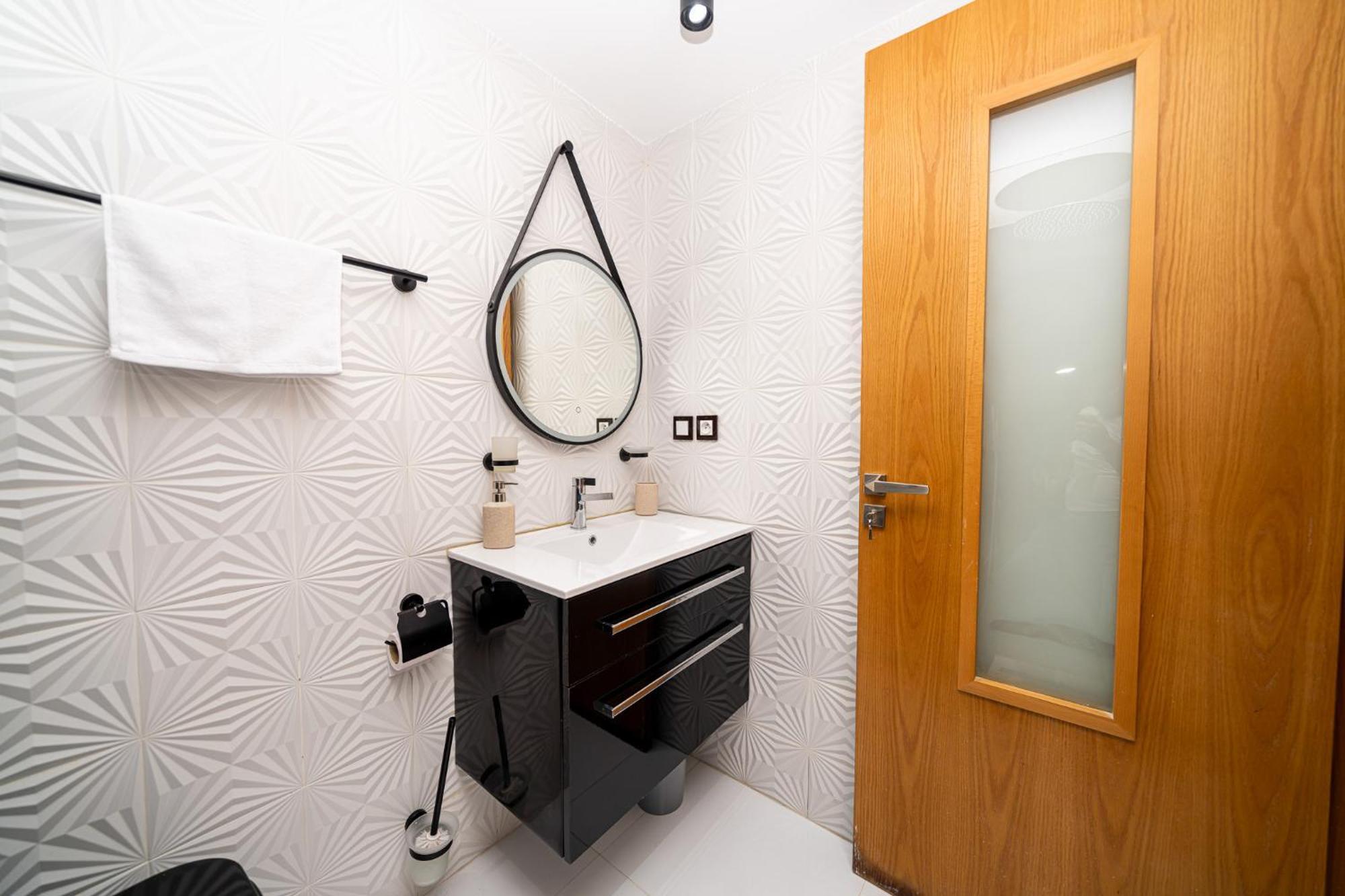 Ferienwohnung Ecrin Secret, Duplex Prestige, Proche Corniche & Medina, Piscine, Parking, Wifi, Iptv, Ac Tanger Exterior foto